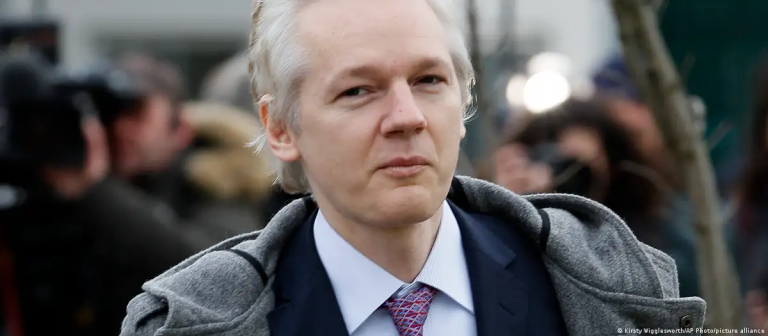 Wikileaks: «Julian Assange está en libertad»