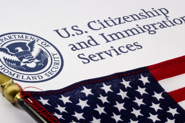 tsize_600x400_tlmd-inmigracion-uscis-generica-shutterstock_101132716-1