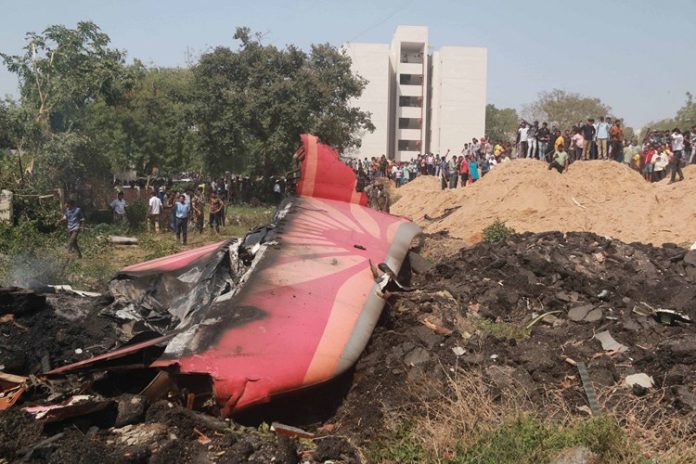 INDIA-GUJARAT-AHMEDABAD-ACCIDENTE AEREO