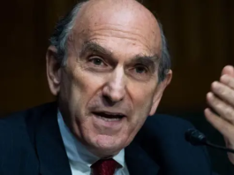 Elliott Abrams: Trump no tiene intenciones reales de invadir Venezuela