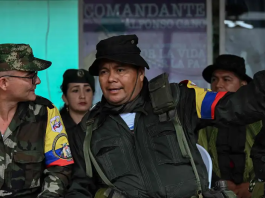 Petro ordena bombardeo a disidencias de las FARC en Colombia