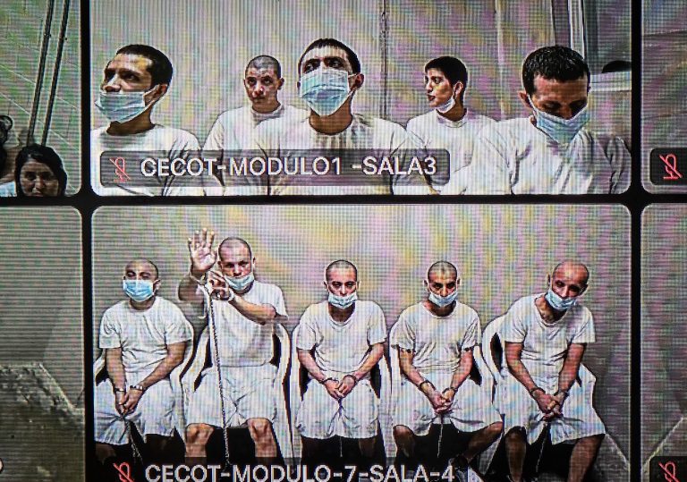 Dan hasta mil años de cárcel a pandilleros de El Salvador