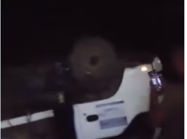 Se volcó camión con productos agrícolas por colapso del puente en Dos Ceibas