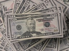 Se concretó la primera subasta de divisas petroleras