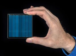 Láser permite almacenar datos en vidrio común por milenios