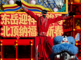 Robots humanoides chinos mejorados asombran al mundo